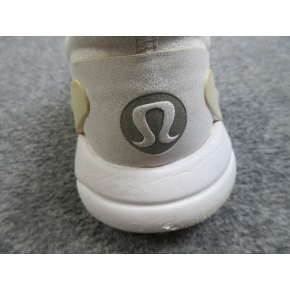 Lululemon Blissfeel Run Shoes Womens Size 8.5‎ White Mesh Lightweight Athletic